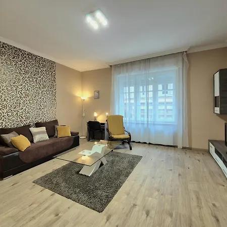 K42- 2 Bedroom In 7th District * Budapest