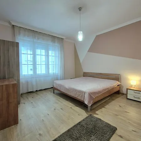 K42- 2 Bedroom In 7th District Budapest