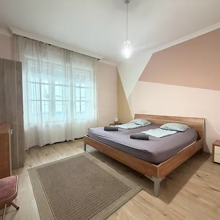 Apartment K42- 2 Bedroom In 7th District Budapest